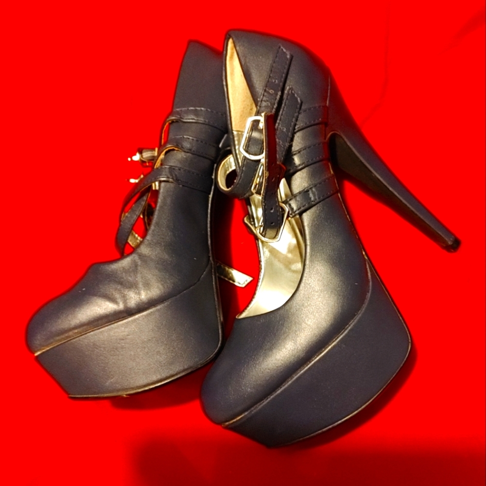 Anne Michelle Heels